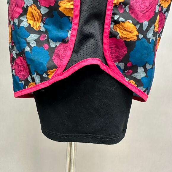 Nike Dri-FIT Tempo Icon Clash Big Kids (Girls) 2-in-1
Floral Shorts Size Medium+ - Picture 11 of 16